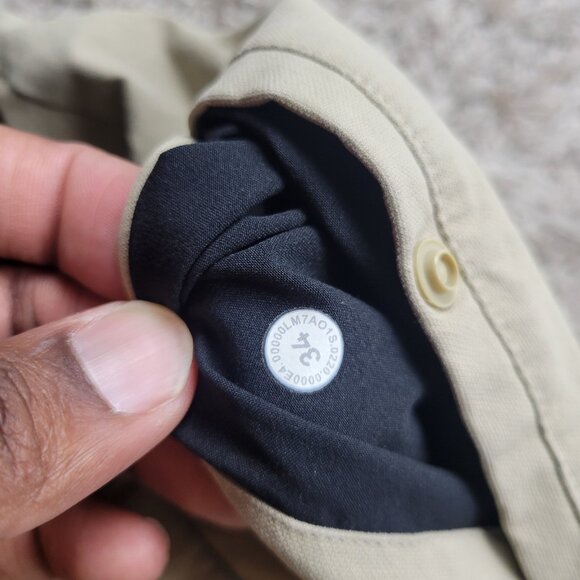 Lululemon Commission Shorts Mens 34 Beige Preppy Chino - Picture 2 of 7